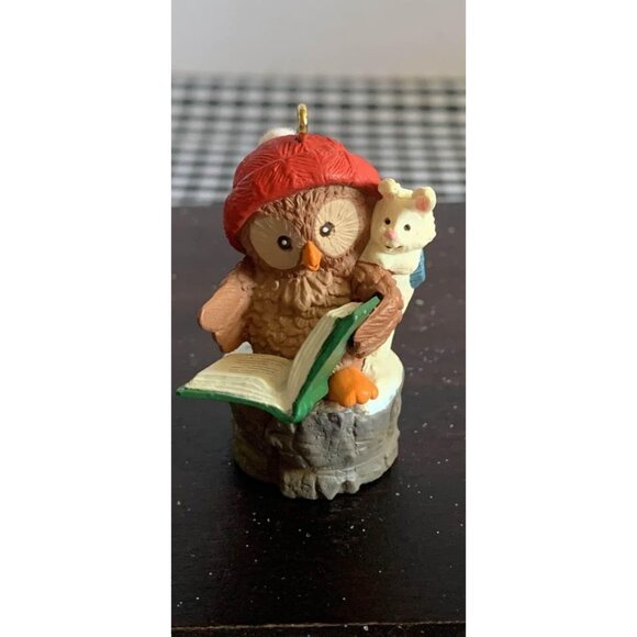 Hallmark 1992 Owliver Owl Christmas Ornament Book & Bunny Hand-Painted Resin Fig - Picture 1 of 6